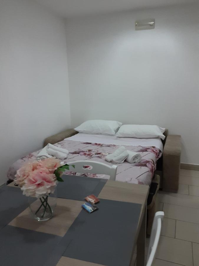דירות נאפולי La Casa Di Rosy מראה חיצוני תמונה